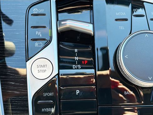 New 2026 BMW X5 xDrive50e w/ M Sport Package image 30