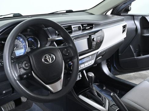 Used 2014 Toyota Corolla LE image 11