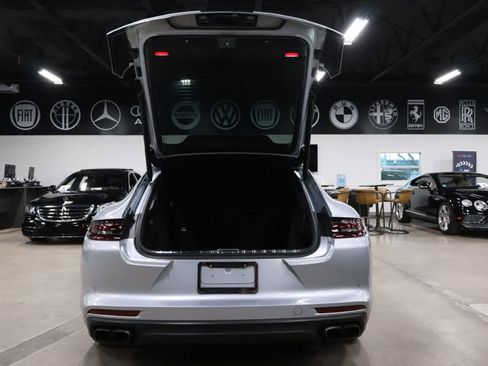 Used 2017 Porsche Panamera Turbo image 22