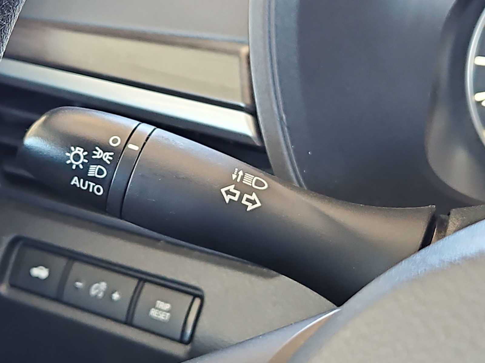 Used 2024 Nissan Altima 2.5 SV FWD image 22