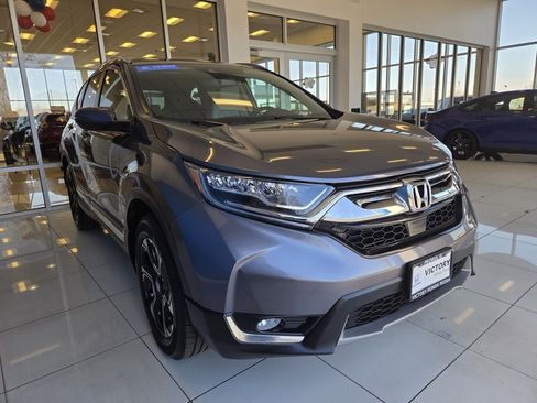 Used 2018 Honda CR-V Touring image 3