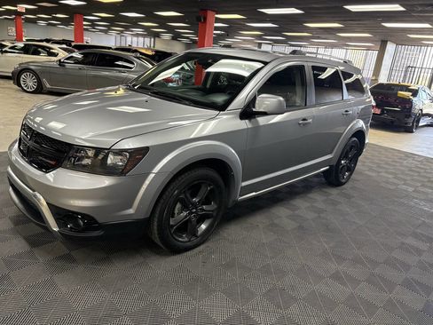 Used 2019 Dodge Journey Crossroad w/ Nav & Sun Group image 5