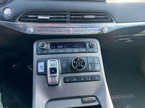 Used 2022 Hyundai Palisade Calligraphy image 16