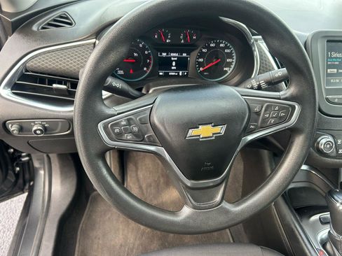 Used 2016 Chevrolet Malibu LT image 14