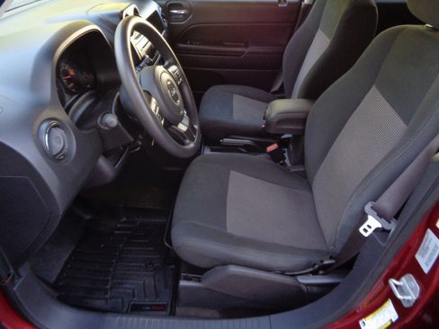 Used 2014 Jeep Patriot Sport w/ Power Value Group image 7