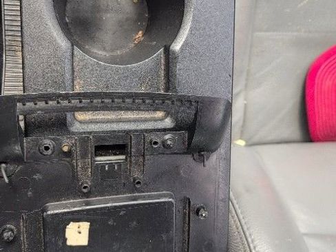 Used 2006 Ford Mustang Deluxe image 10