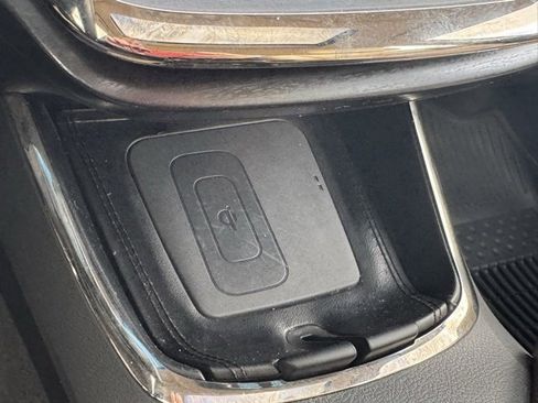 Used 2016 Toyota Avalon Limited image 42