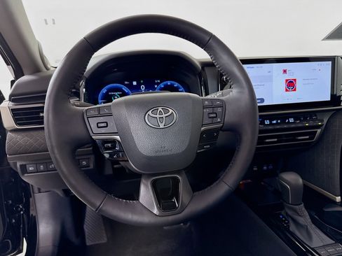 Used 2025 Toyota Camry XLE w/ Premium Plus Package image 12