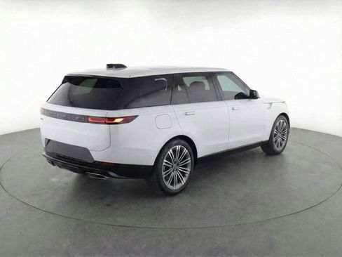 Certified 2025 Land Rover Range Rover Sport SE image 32