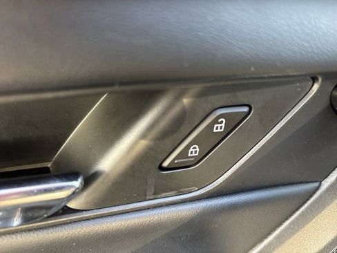 Used 2025 MAZDA CX-90 Plug-In Hybrid w/ Preferred image 25