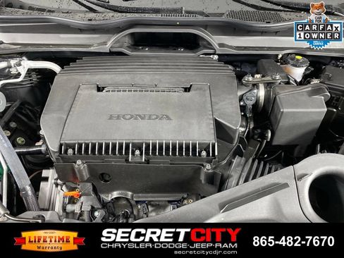 Used 2025 Honda Pilot Black Edition image 33