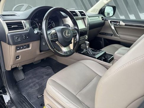 Certified 2020 Lexus GX 460 Premium w/ Premium Package AWD/4WD image 10