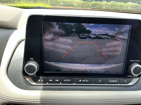 Certified 2023 Nissan Rogue SV w/ SV Premium Package FWD image 18