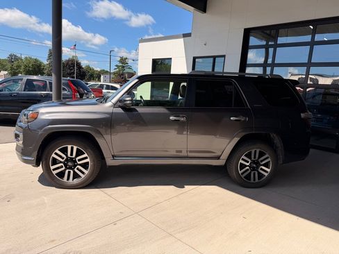 Used 2016 Toyota 4Runner 4WD image 4