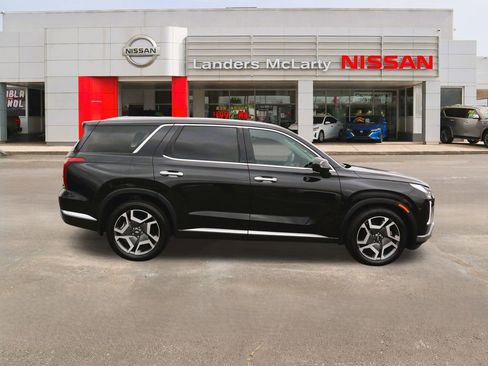 Used 2025 Hyundai Palisade Limited image 2