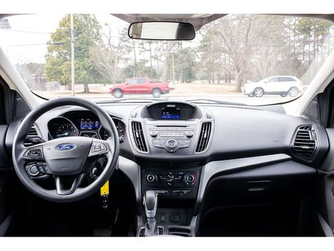 Used 2017 Ford Escape S image 11