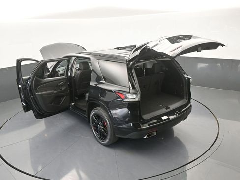 Used 2021 Chevrolet Traverse Premier w/ Redline Edition image 87