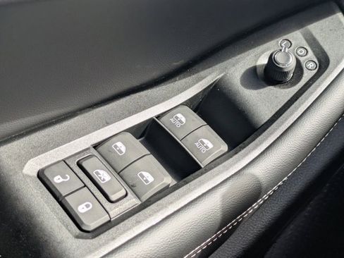 New 2025 Jeep Grand Cherokee L Limited w/ Black Appearance Package image 21