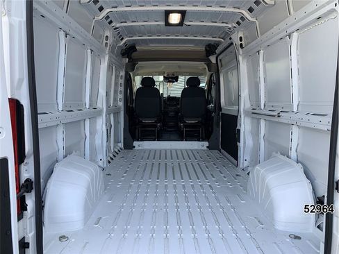 Used 2025 RAM ProMaster 2500 w/ Safety Group FWD image 9