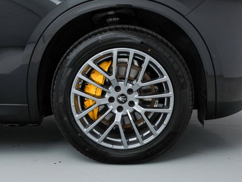 Certified 2023 Maserati Grecale Modena AWD/4WD image 25