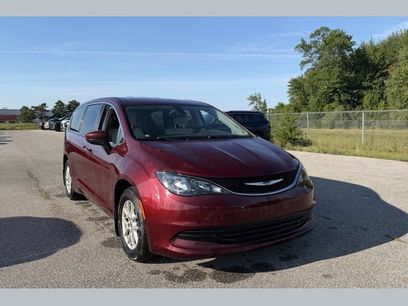 Used 2017 Chrysler Pacifica Touring