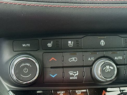 Used 2023 Dodge Durango R/T AWD/4WD image 20