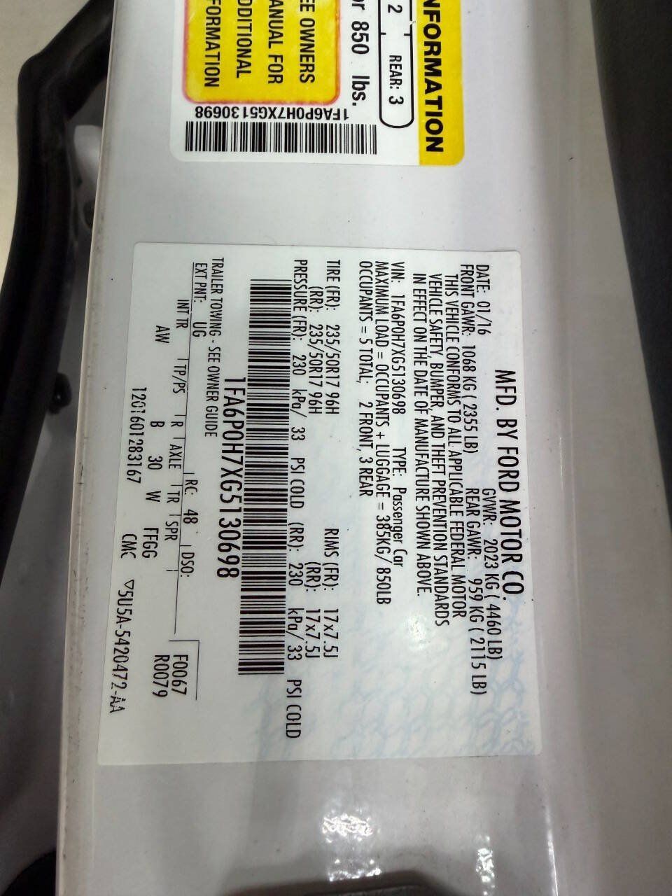 Used 2016 Ford Fusion SE FWD image 29