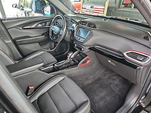 Used 2022 Chevrolet TrailBlazer RS FWD image 12