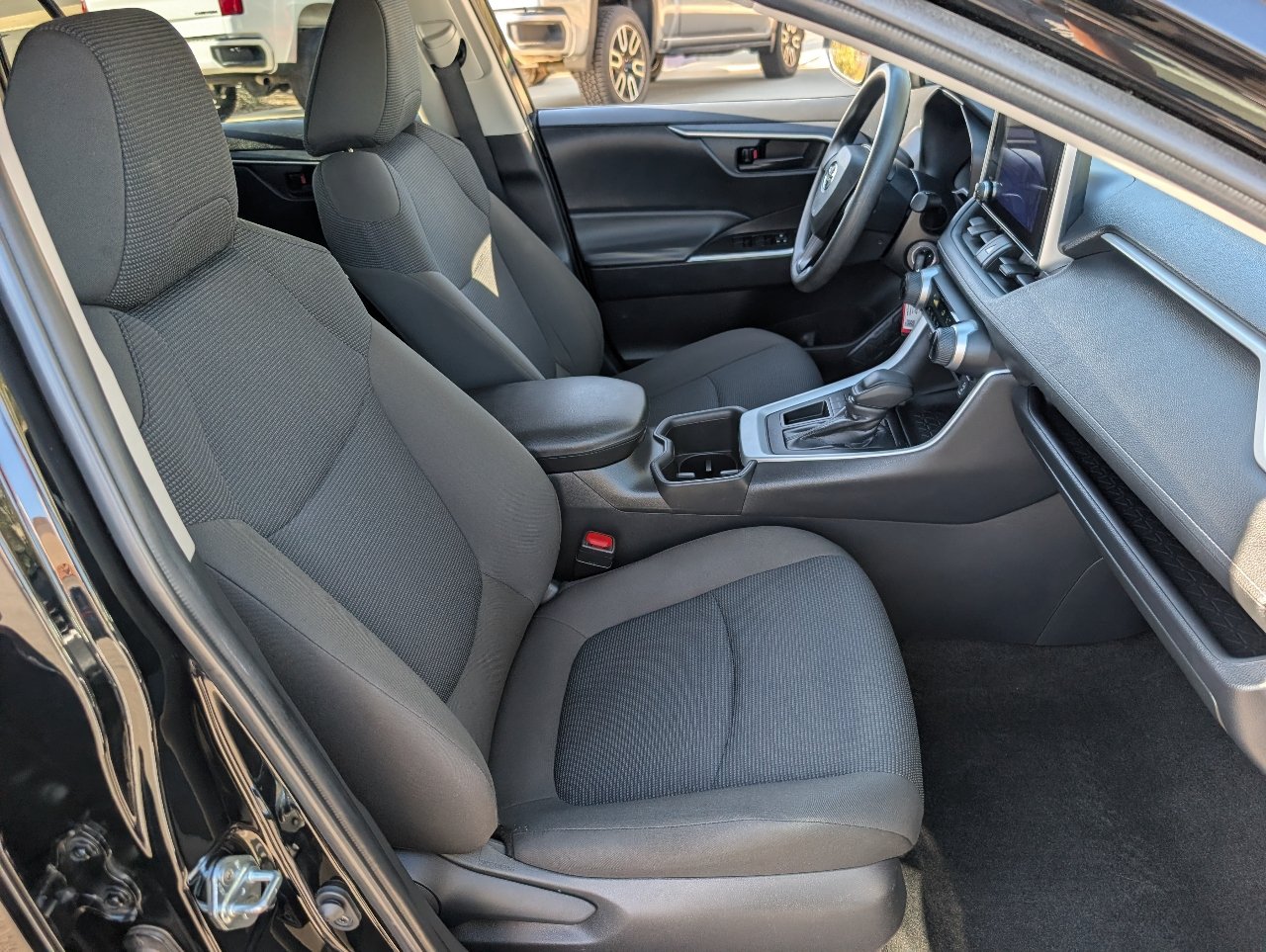 Used 2025 Toyota RAV4 LE FWD image 8