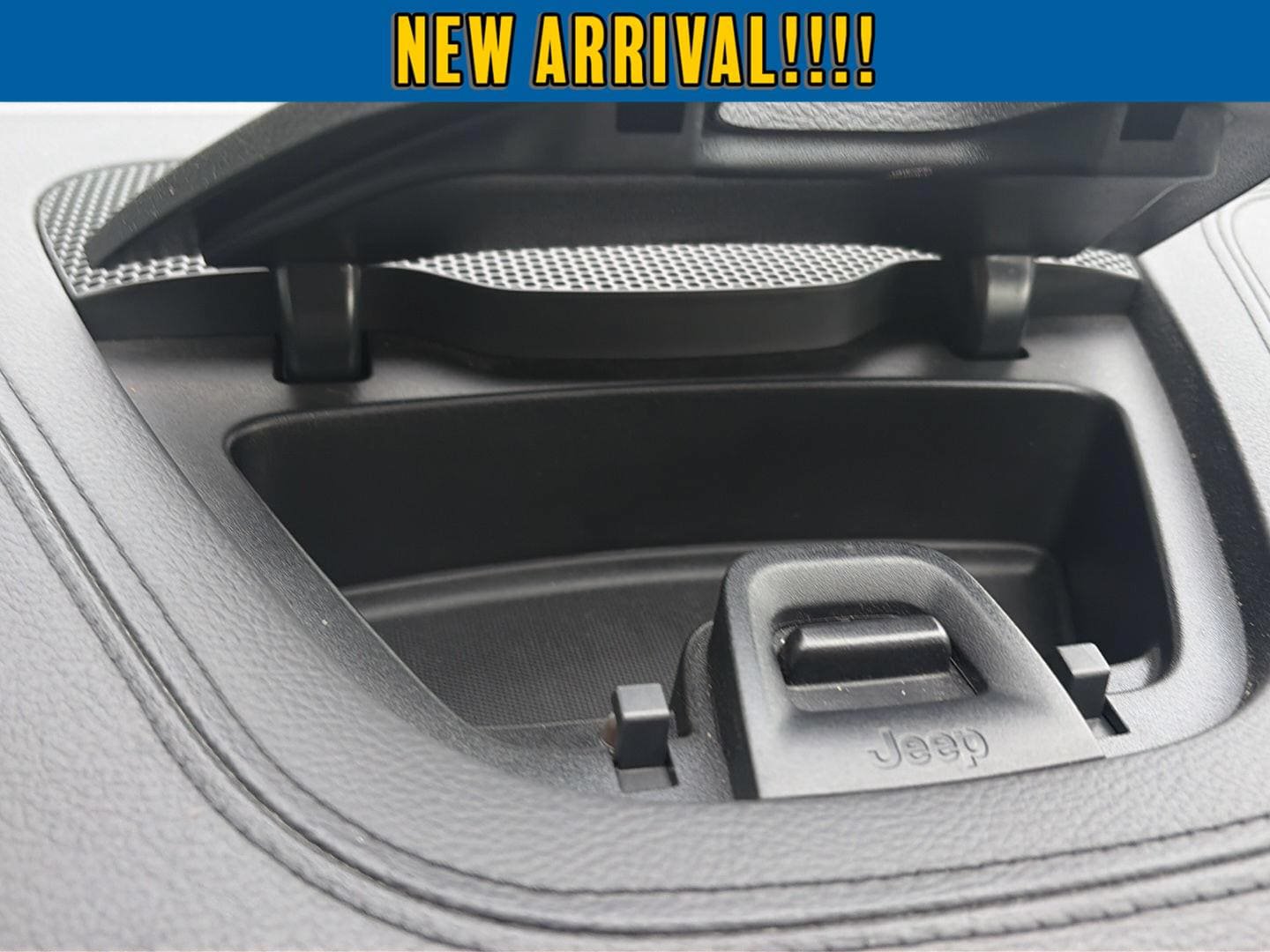Used 2019 Jeep Cherokee Limited AWD/4WD image 31