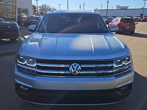 Used 2019 Volkswagen Atlas SE image 2