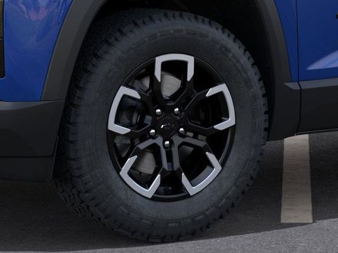 New 2026 Chevrolet Equinox ACTIV w/ Convenience Package III FWD image 9