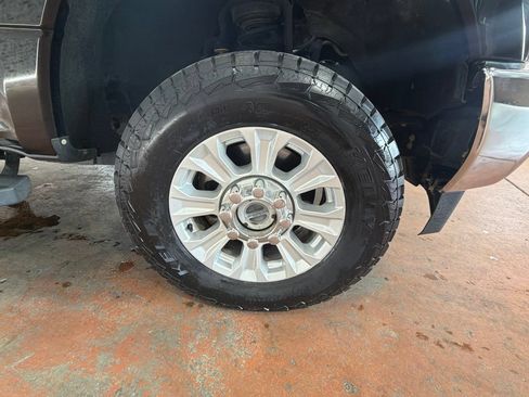 Used 2019 Ford F250 XLT w/ XLT Value Package AWD/4WD image 10