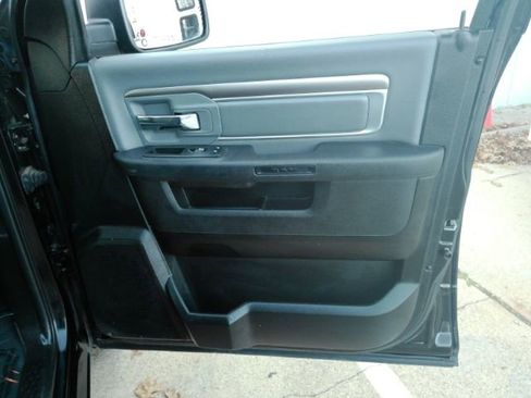 Used 2024 RAM 1500 Classic SLT image 17