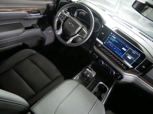 Used 2025 Chevrolet Silverado 1500 LT Trail Boss w/ LT Trail Boss Premium Package image 9