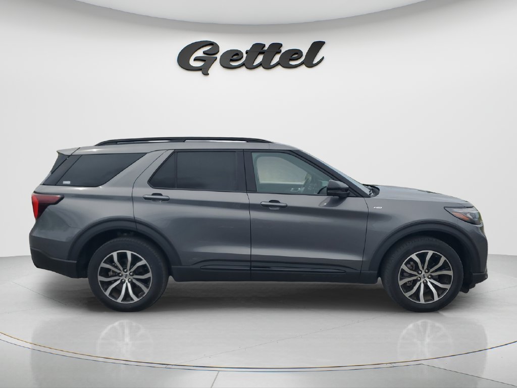 Used 2025 Ford Explorer ST-Line AWD/4WD image 4