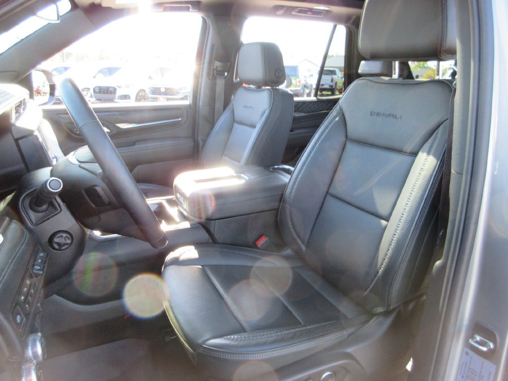 Used 2023 GMC Yukon Denali w/ Max Trailering Package AWD/4WD image 22
