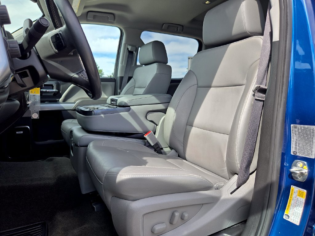Used 2017 Chevrolet Silverado 3500 LTZ w/ Duramax Plus Package AWD/4WD image 4