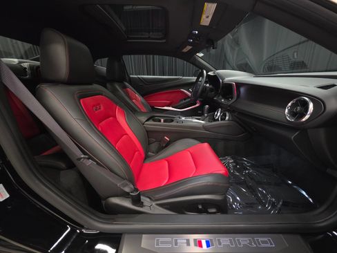 Used 2016 Chevrolet Camaro SS RWD image 2