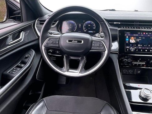 Certified 2022 Jeep Grand Cherokee L Laredo image 12