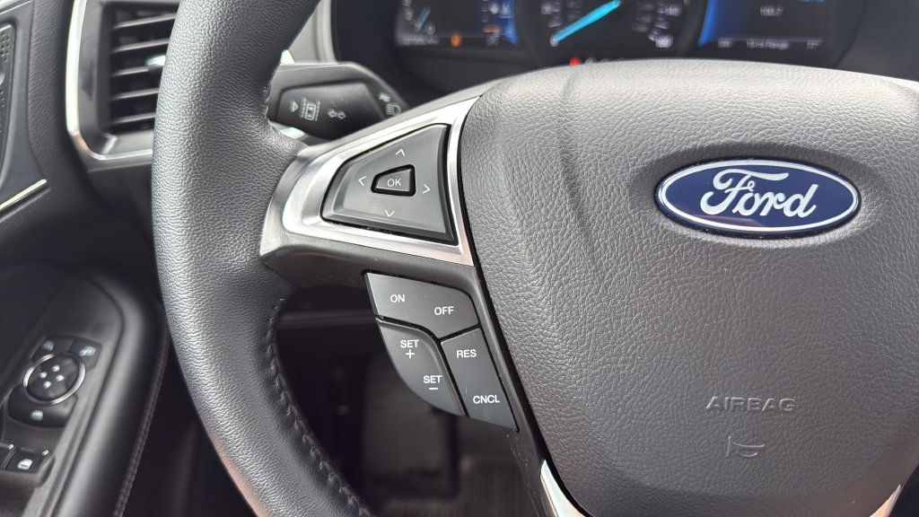 Certified 2024 Ford Edge Titanium AWD/4WD image 23