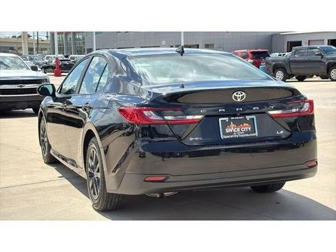 Used 2025 Toyota Camry LE FWD image 4