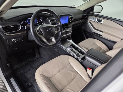 Used 2022 Ford Explorer Limited w/ Equipment Group 301A image 13