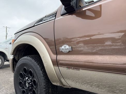Used 2012 Ford F250 King Ranch w/ King Ranch w/Chrome Pkg image 11