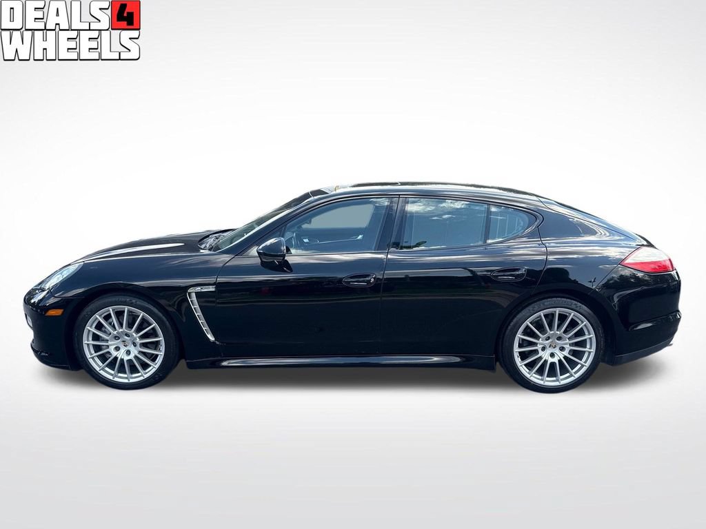 Used 2013 Porsche Panamera 4 Platinum Edition w/ Sport Chrono Pkg AWD/4WD image 4