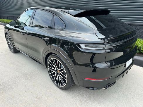 New 2026 Porsche Cayenne GTS AWD/4WD image 3