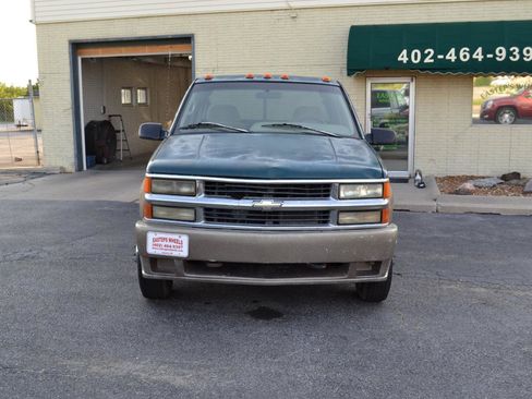 Used 1996 Chevrolet Silverado 3500 4x4 Extended Cab image 2