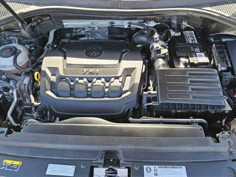 Used 2020 Volkswagen Tiguan SEL FWD image 25