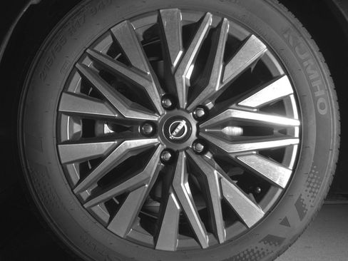 Used 2025 Nissan Altima 2.5 SV image 12