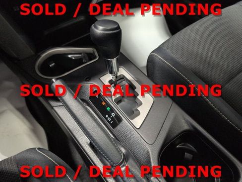 Used 2017 Toyota RAV4 XLE AWD/4WD image 22